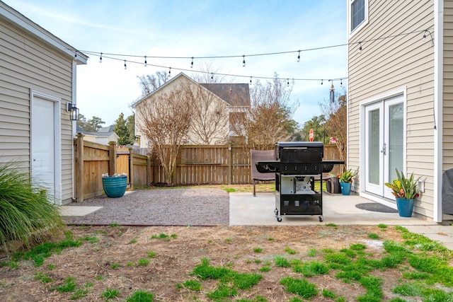 view of yard featuring a patio