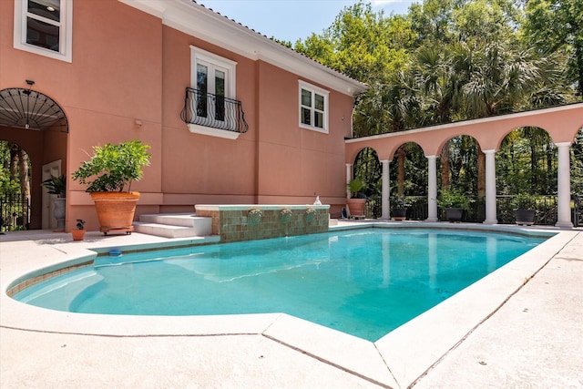 outdoor pool with fence