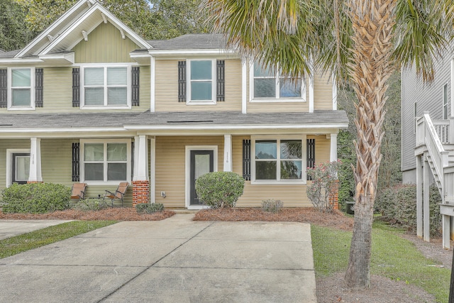 view of front of house featuring a porch