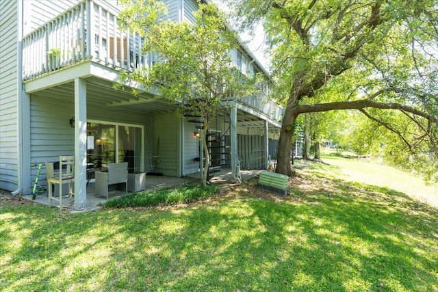 8483 Yadkin Cir Unit D, North Charleston, SC 29406 - view of green lawn featuring a patio area