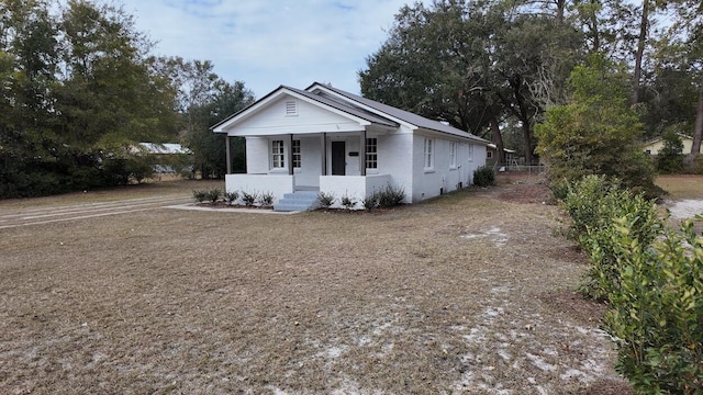 view of front of house with covered porch