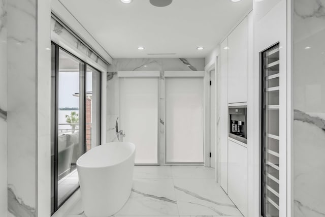 bathroom featuring a bathtub