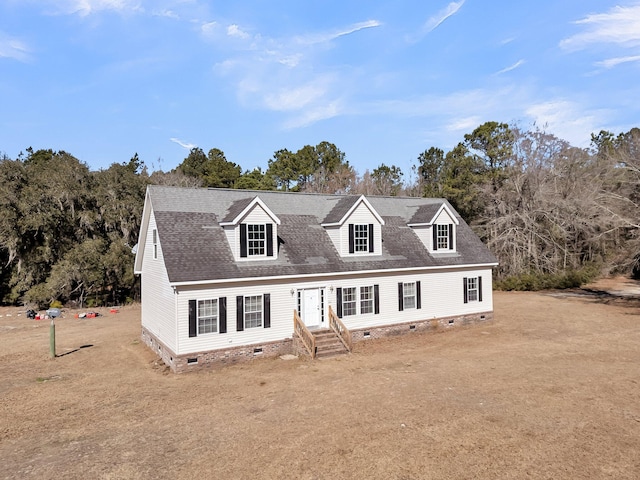 new england style home with a front lawn