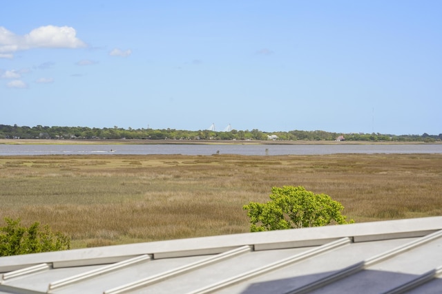 view of yard with a water view