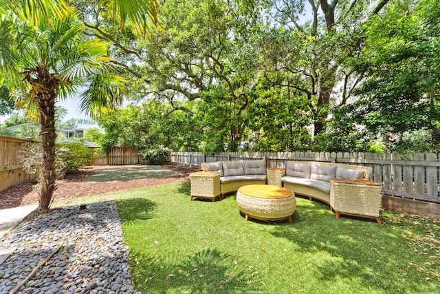 view of yard featuring an outdoor living space