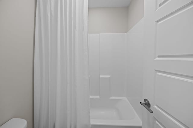 255 Saxony Loop, Summerville, SC 29486 - full bathroom with shower / bath combo and toilet