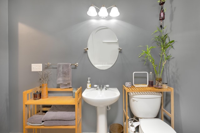 1549 N Avalon Cir, Charleston, SC 29407 - bathroom featuring toilet
