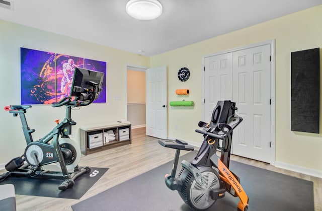 5433 Falling Tide, North Charleston, SC 29420 - workout room with wood finished floors and baseboards