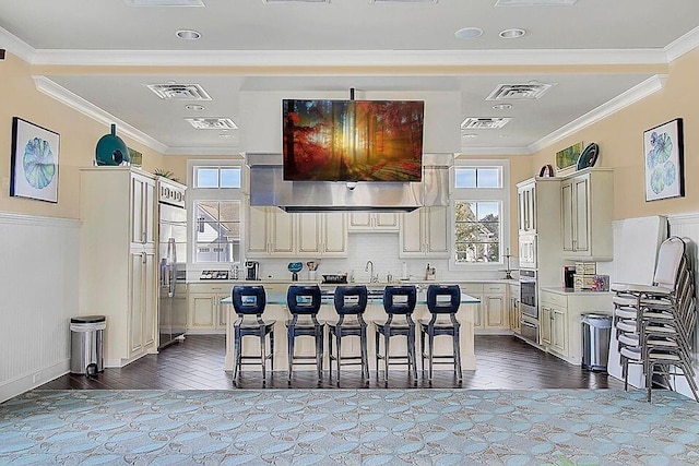 253 River Martin Ct, Summerville, SC 29483 - kitchen with light countertops, built in appliances, and visible vents