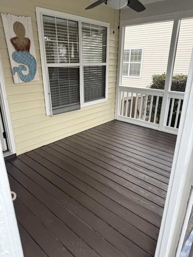 deck with ceiling fan