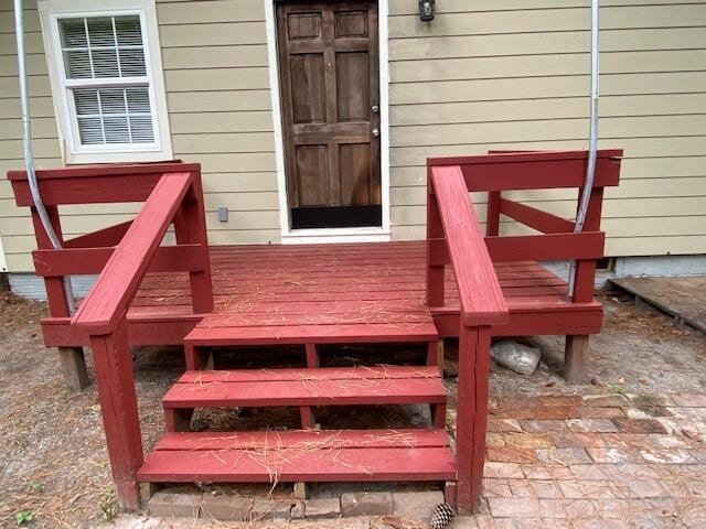 418 Meritta Ave, Beaufort, SC 29902 - entrance to property with a wooden deck