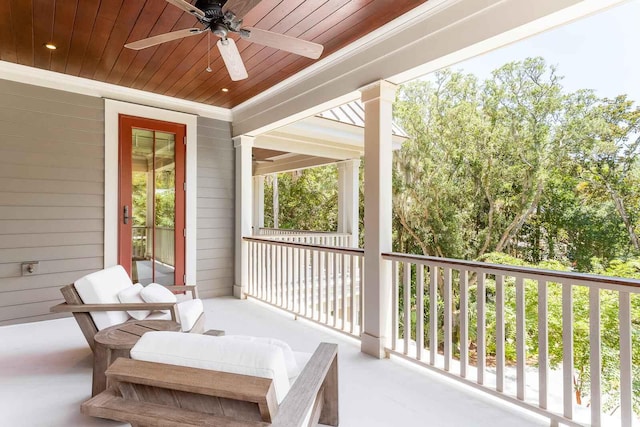 view of patio with ceiling fan and covered porch