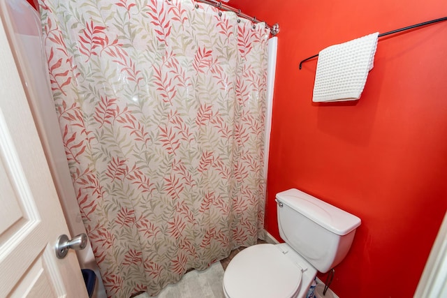 477 Commonwealth Rd, Mount Pleasant, SC 29466 - bathroom featuring toilet and a shower with curtain
