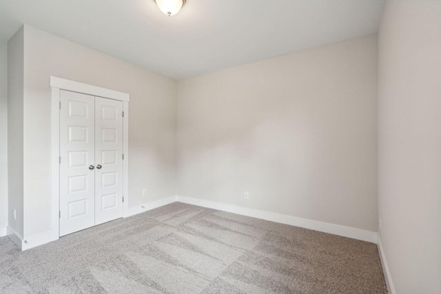 empty room featuring carpet