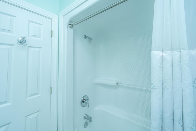 544 Two Mile Run, Johns Island, SC 29455 - bathroom featuring shower / bath combo with shower curtain
