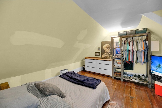 197 Coming St, Charleston, SC 29403 - bedroom featuring vaulted ceiling and hardwood / wood-style floors