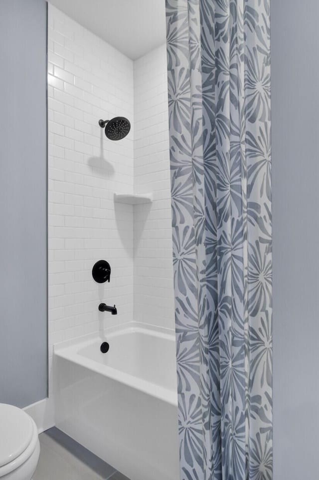 3041 Robeson Trce, Johns Island, SC 29455 - full bathroom featuring toilet and shower / tub combo with curtain