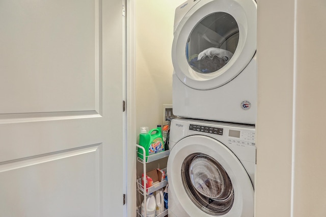 129 Howard Mary Dr Unit A, Charleston, SC 29412 - laundry room featuring estacked washer and dryer