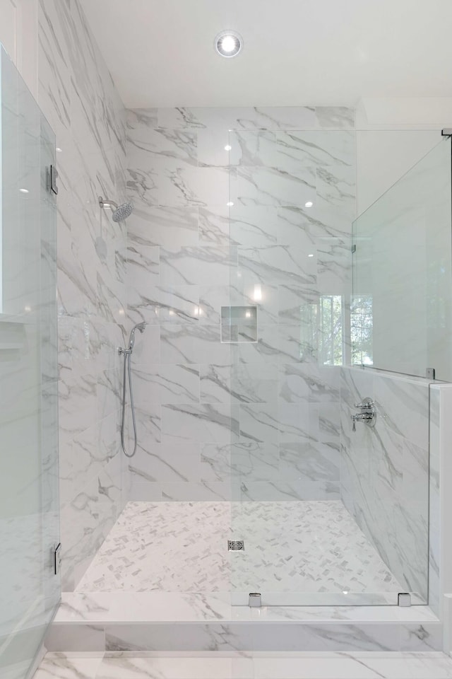 2538 Helmsman Rd, Johns Island, SC 29455 - full bath with a marble finish shower and recessed lighting