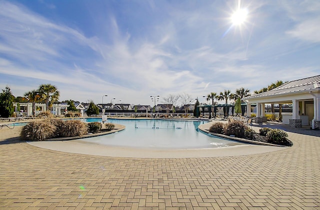 view of swimming pool