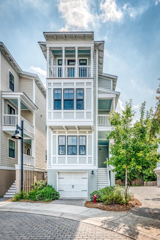 view of front of property featuring a garage