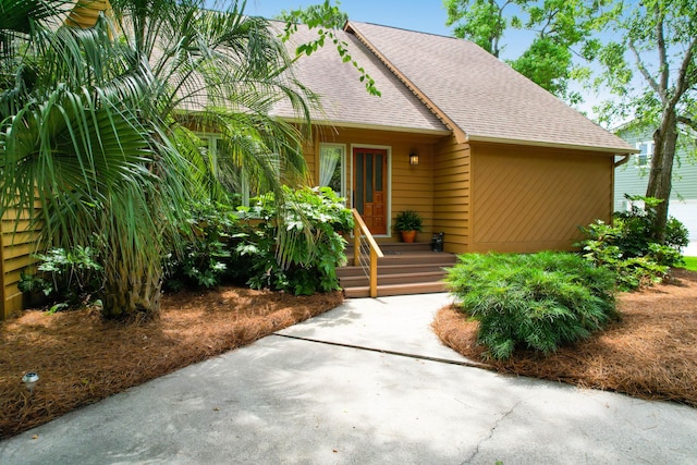 919 Overview Ct, Mount Pleasant, SC 29464 - view of front of home featuring roof with shingles
