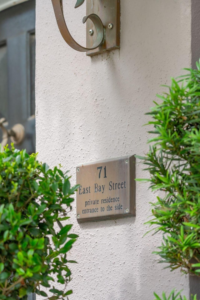 71 E Bay St, Charleston, SC 29401 - exterior view of stucco siding