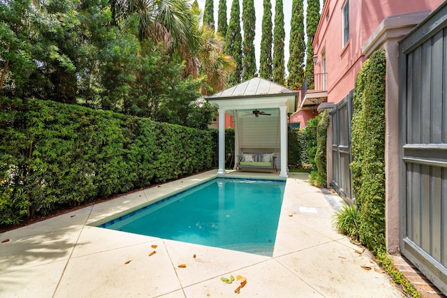 71 E Bay St, Charleston, SC 29401 - view of pool featuring a fenced backyard and a patio