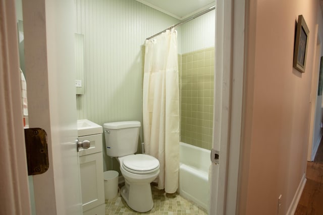 208 Owens Dr, Summerville, SC 29485 - bathroom featuring toilet, shower / tub combo, and crown molding