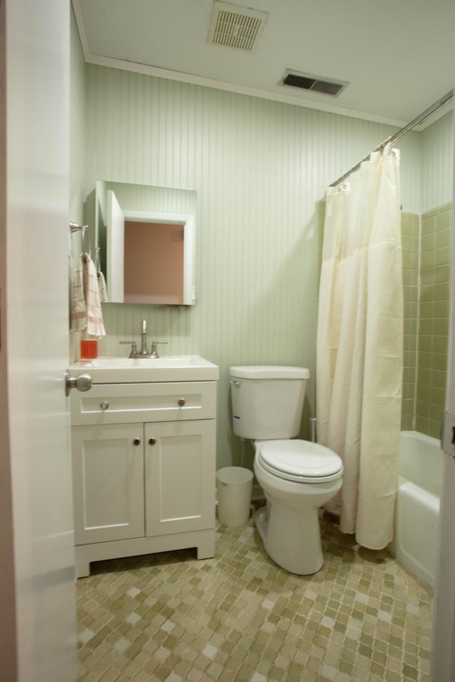 208 Owens Dr, Summerville, SC 29485 - full bath with visible vents, crown molding, and toilet