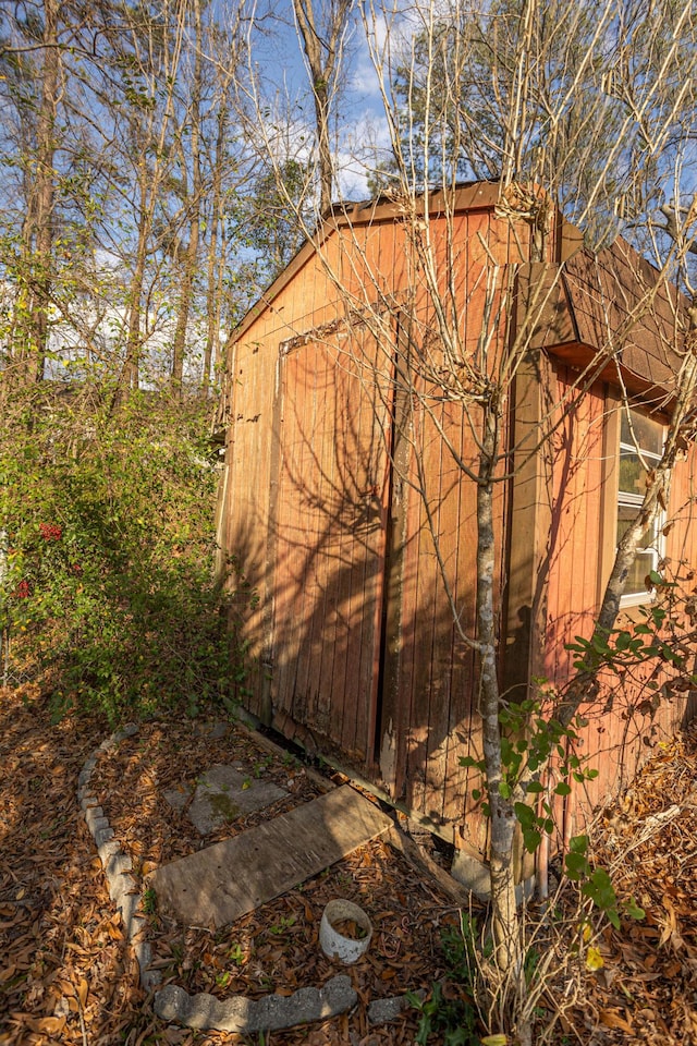 view of outbuilding