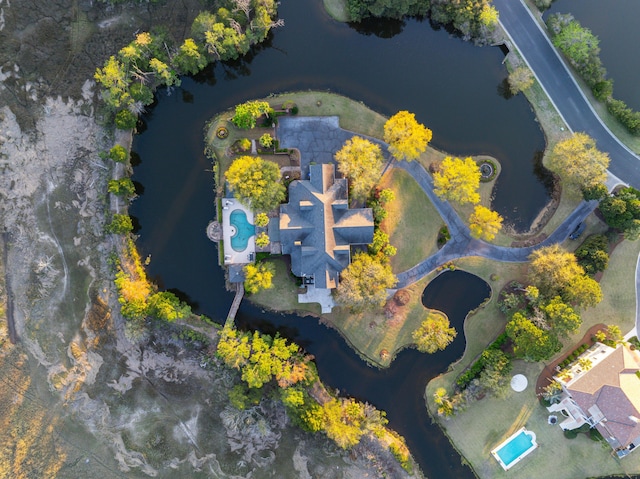 bird's eye view featuring a water view