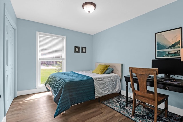 1468 N Relyea Ave, Charleston, SC 29412 - bedroom with wood finished floors and baseboards