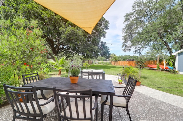 1468 N Relyea Ave, Charleston, SC 29412 - view of patio with outdoor dining area