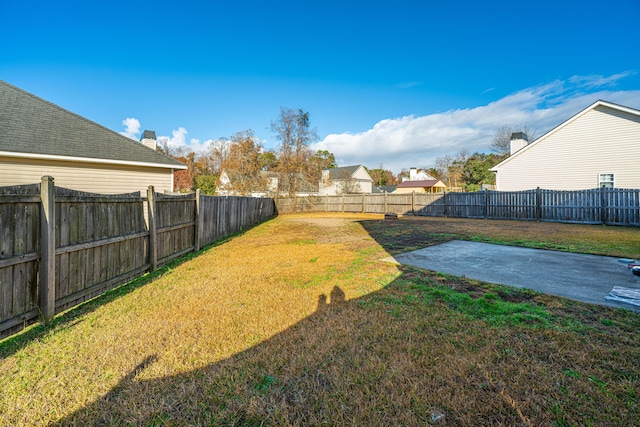 view of yard with a patio