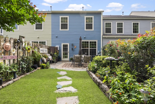 826 Bibury Ct, Charleston, SC 29414 - rear view of property with a patio area