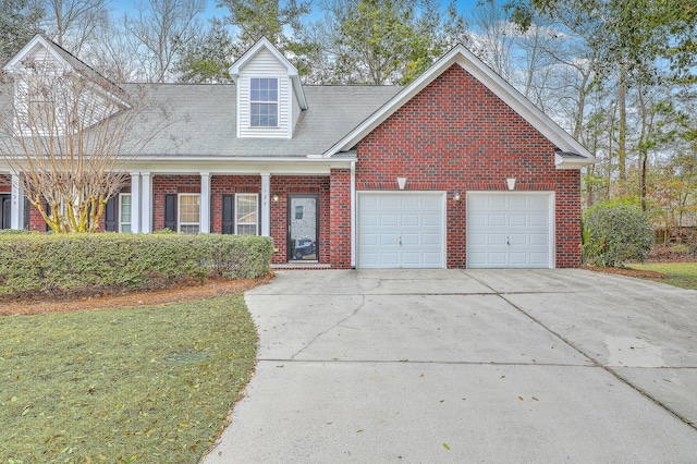 view of front facade featuring a garage