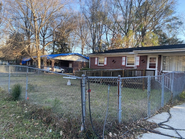 view of front of house featuring a front yard