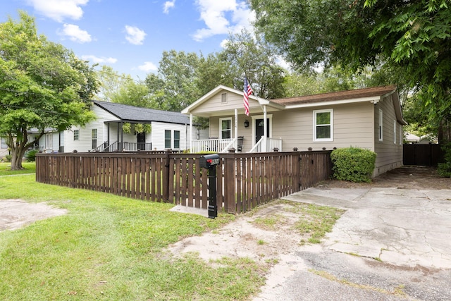 2924 Alabama Dr, North Charleston, SC 29405 - view of front facade with covered porch