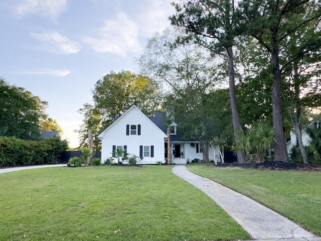 27 Fitzroy Dr, Charleston, SC 29414 - view of front of property with a front lawn