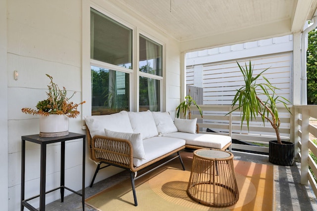 sunroom / solarium with an outdoor hangout area