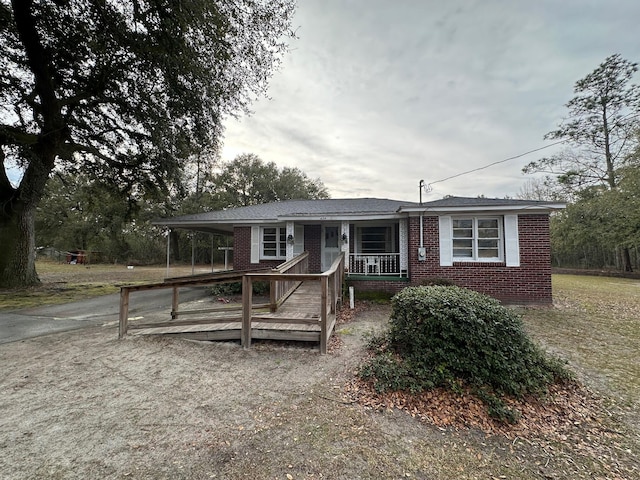 view of front of house featuring covered porch