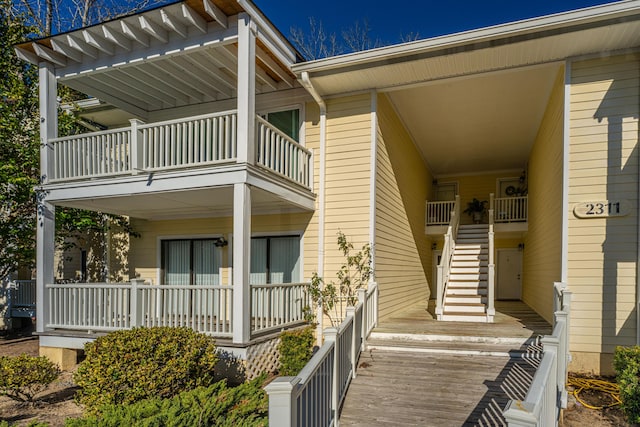 exterior space featuring a balcony