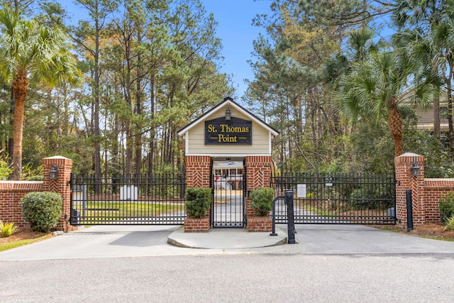 112 Berkshire Dr, Wando, SC 29492 - exterior space featuring a gated entry and a gate