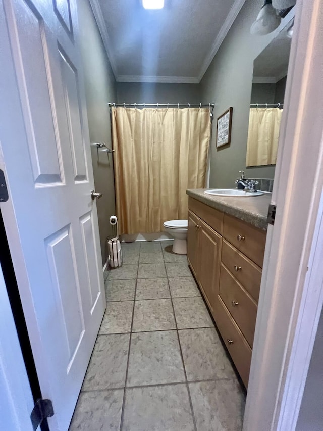 1173 Penny Creek Dr, Ruffin, SC 29475 - full bath featuring vanity, ornamental molding, and curtained shower