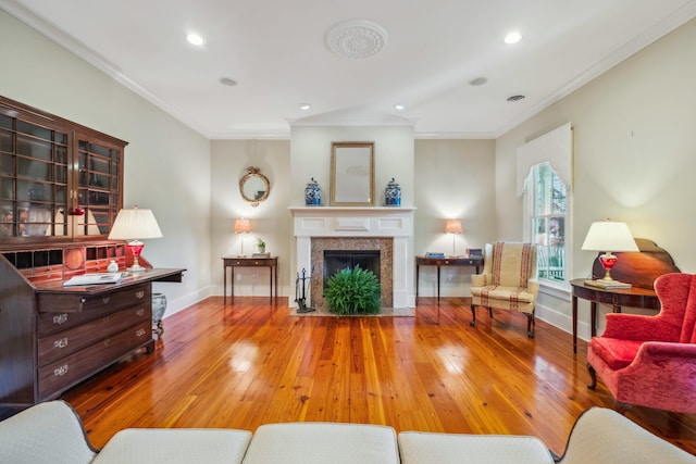 707 Royall Ave, Mount Pleasant, SC 29464 - living room featuring ornamental molding, wood-type flooring, baseboards, and recessed lighting