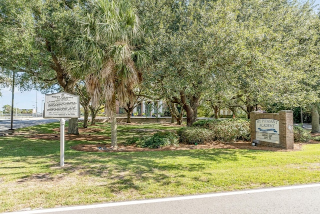 707 Royall Ave, Mount Pleasant, SC 29464 - exterior space with a lawn