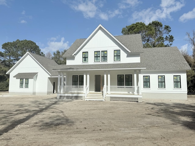 view of front of house featuring a porch