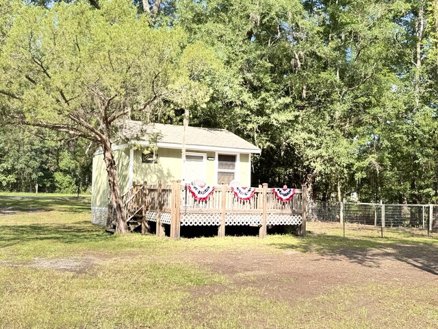4589 Prices Bridge Ln, Walterboro, SC 29488 - rear view of house with a deck