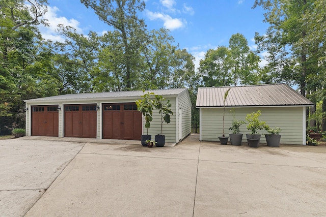 206 Chaussee Blvd, Summerville, SC 29483 - view of detached garage